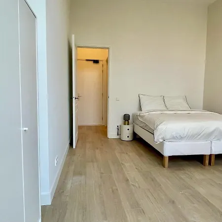 Detailed 1 Bedroom Serviced 63m2 -mnl D-