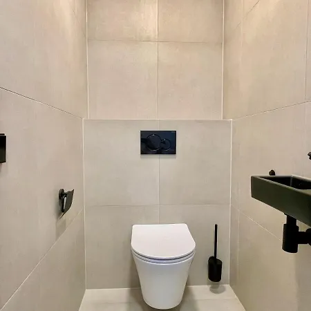 Detailed 1 Bedroom Serviced 63m2 -mnl D- * Rotterdam